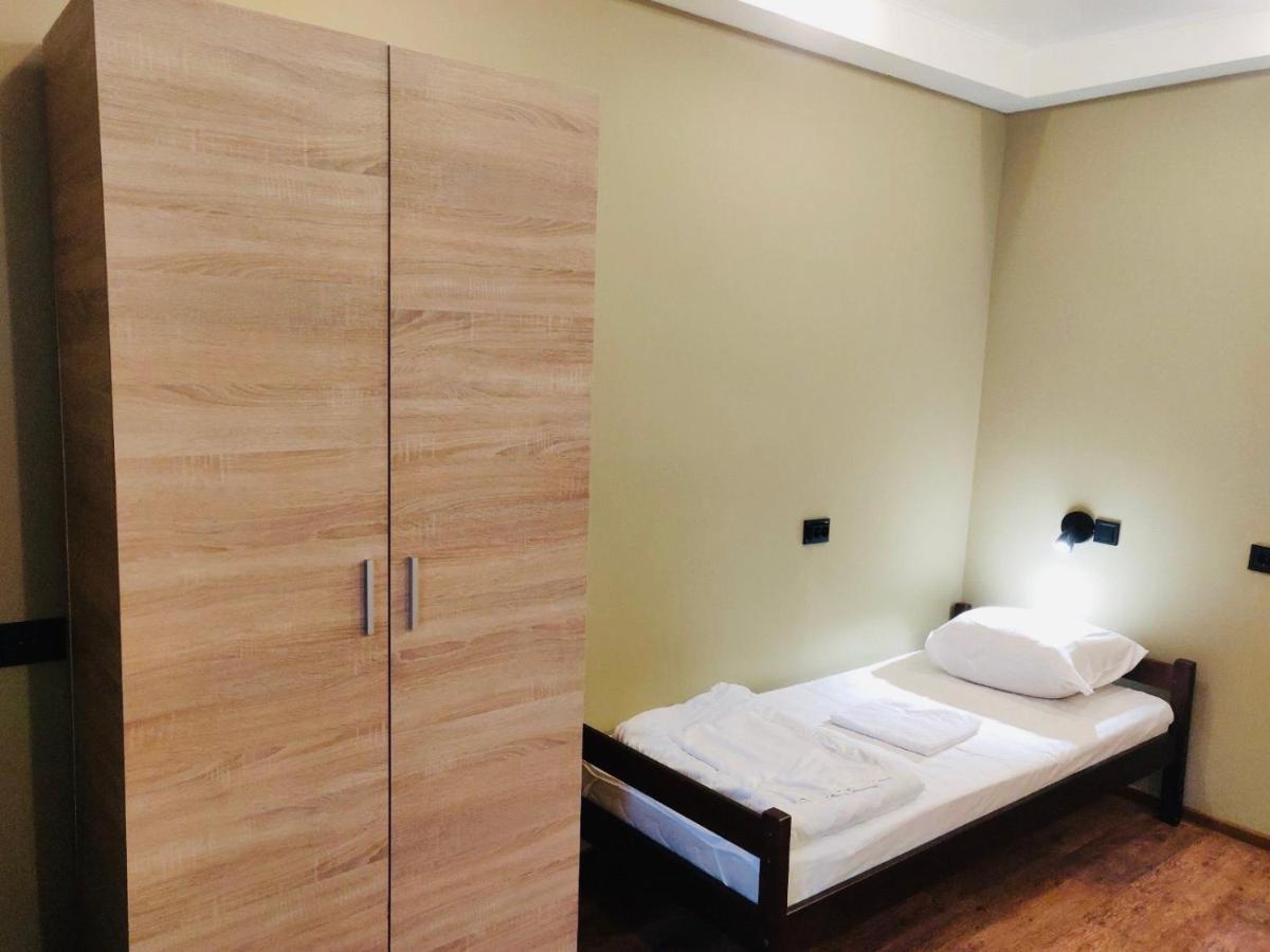 Pallet Hostel Kiev Eksteriør bilde
